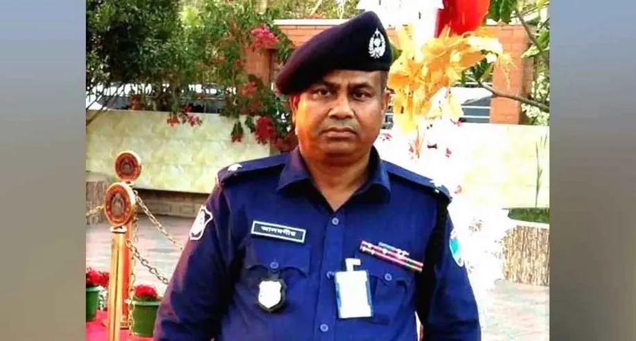 চাঁদাবাজি মামলায় সাবেক ওসি কারাগারে